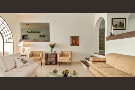 Casa à venda com 4 quartos, 365m² em Jardim Morumbi, São Paulo