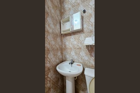 Casa à venda com 250m², 2 quartos e 4 vagas Casa à venda com 250m², 2 quartos e 4 vagasBanheiro