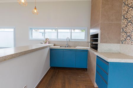 Casa de condomínio para alugar com 260m², 4 quartos e 5 vagasCozinha