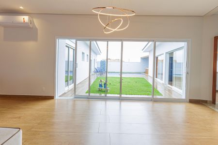 Sala de casa de condomínio para alugar com 4 quartos, 260m² em Jardim Residencial Maria Dulce, Indaiatuba