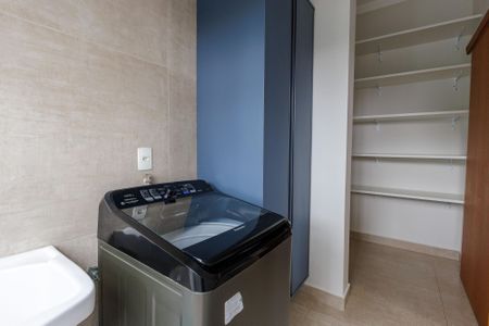 Casa de condomínio para alugar com 260m², 4 quartos e 5 vagasÁrea de Serviço