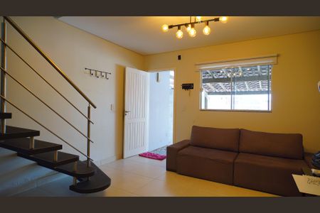 Sala de casa para alugar com 2 quartos, 100m² em São João do Rio Vermelho, Florianópolis