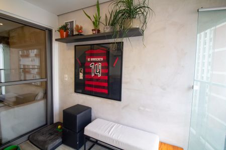 Apartamento à venda com 69m², 2 quartos e 1 vaga Apartamento à venda com 69m², 2 quartos e 1 vagaVaranda