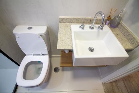 Apartamento à venda com 69m², 2 quartos e 1 vaga Apartamento à venda com 69m², 2 quartos e 1 vagaBanheiro