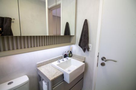 Apartamento à venda com 69m², 2 quartos e 1 vaga Apartamento à venda com 69m², 2 quartos e 1 vagaBanheiro da Suíte
