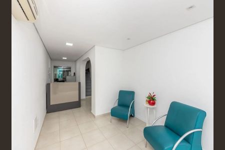 Casa à venda com 213m², 4 quartos e 2 vagasFoto 03