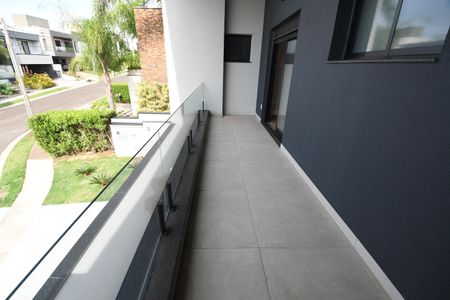 Casa de condomínio à venda com 340m², 4 quartos e 4 vagasQuarto 1 - Suíte Sacada