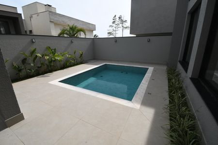 Casa de condomínio à venda com 340m², 4 quartos e 4 vagasPiscina