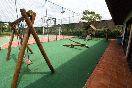 Casa de condomínio à venda com 340m², 4 quartos e 4 vagasÁrea comum - Playground