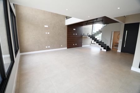 Casa de condomínio à venda com 340m², 4 quartos e 4 vagasSala