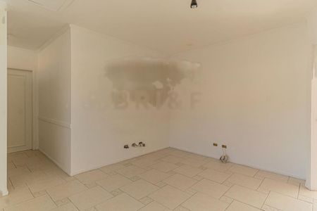 Casa à venda com 4 quartos, 306m² em Granja Julieta, São Paulo