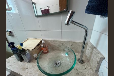 Apartamento para alugar com 65m², 2 quartos e 1 vagaBanheiro