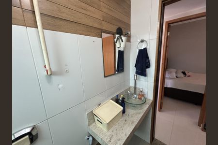 Apartamento para alugar com 65m², 2 quartos e 1 vagaBanheiro
