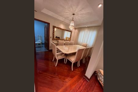 Apartamento à venda com 210m², 3 quartos e 3 vagas