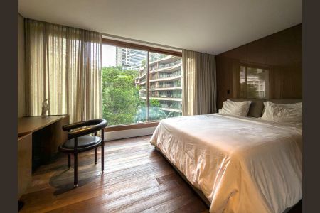 Apartamento à venda com 236m², 2 quartos e 4 vagas