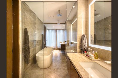 Apartamento à venda com 236m², 2 quartos e 4 vagas