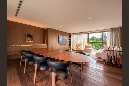 Apartamento à venda com 236m², 2 quartos e 4 vagas