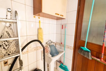 Casa de condomínio à venda com 256m², 4 quartos e 3 vagas Casa de condomínio à venda com 256m², 4 quartos e 3 vagasÁrea de Serviço