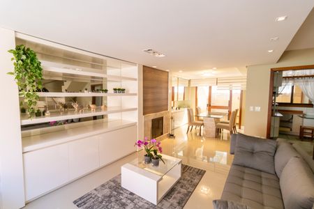 Casa de condomínio à venda com 256m², 4 quartos e 3 vagas Casa de condomínio à venda com 256m², 4 quartos e 3 vagasSala