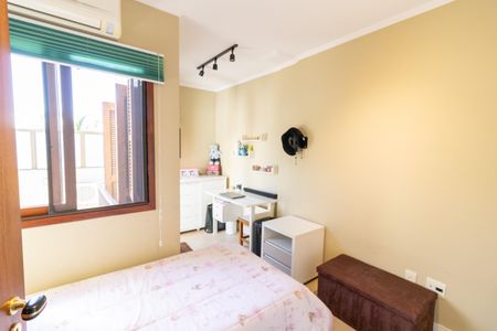 Casa de condomínio à venda com 256m², 4 quartos e 3 vagas Casa de condomínio à venda com 256m², 4 quartos e 3 vagasQuarto 2