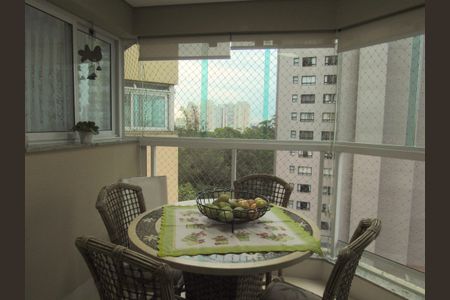 Apartamento à venda com 225m², 3 quartos e 3 vagasCozinha - Varanda Gourmet