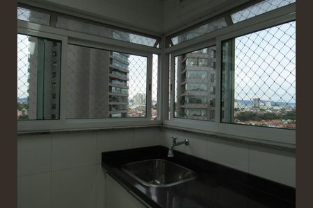 Apartamento à venda com 225m², 3 quartos e 3 vagasÁrea de Serviço - Dispensa