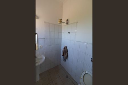 Casa de condomínio à venda com 230m², 4 quartos e 4 vagas Casa de condomínio à venda com 230m², 4 quartos e 4 vagasBanheiro de Serviço