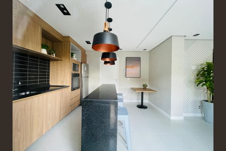 Apartamento para alugar com 44m², 2 quartos e 1 vaga Apartamento para alugar com 44m², 2 quartos e 1 vagaÁrea comum - Salão de festas