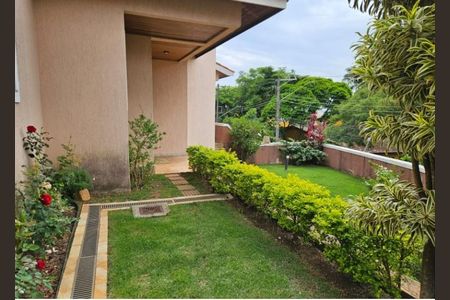 Casa à venda com 426m², 4 quartos e 6 vagas