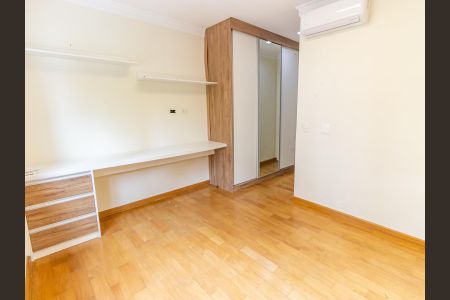 Apartamento para alugar com 246m², 4 quartos e 5 vagasSuíte 2