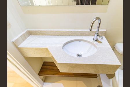 Apartamento para alugar com 246m², 4 quartos e 5 vagasLavabo