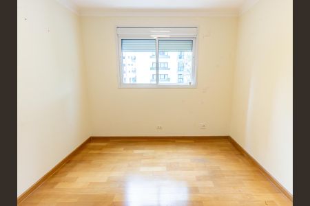 Apartamento para alugar com 246m², 4 quartos e 5 vagasQuarto