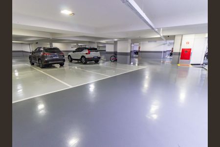 Apartamento para alugar com 246m², 4 quartos e 5 vagasÁrea comum - Garagem