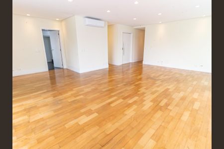 Apartamento para alugar com 246m², 4 quartos e 5 vagasSala