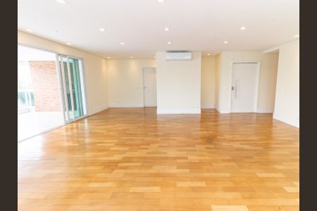 Apartamento para alugar com 246m², 4 quartos e 5 vagasSala