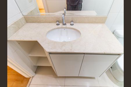 Apartamento para alugar com 246m², 4 quartos e 5 vagasBanheiro da Suíte 2