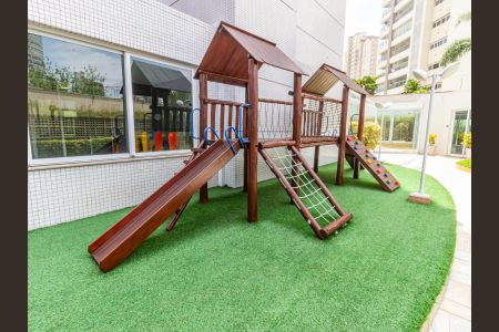 Apartamento para alugar com 246m², 4 quartos e 5 vagasÁrea comum - Playground