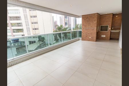 Apartamento para alugar com 246m², 4 quartos e 5 vagasVaranda