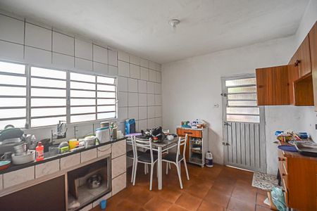 Casa à venda com 130m², 1 quarto e 2 vagas Casa à venda com 130m², 1 quarto e 2 vagasCozinha