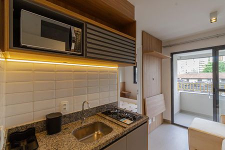 Sala e Cozinha de kitnet/studio para alugar com 1 quarto, 26m² em Vila Olímpia, São Paulo