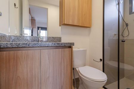 Studio para alugar com 26m², 1 quarto e sem vaga Studio para alugar com 26m², 1 quarto e sem vagaBanheiro da Suíte