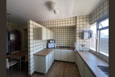 Apartamento para alugar com 270m², 4 quartos e 2 vagasCozinha