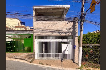 Casa à venda com 125m², 3 quartos e 2 vagasFachada