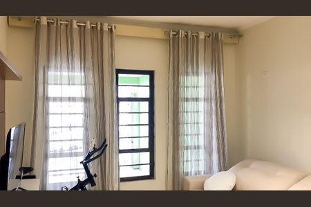 Casa à venda com 3 quartos, 125m² em Vila Lucia, São Paulo