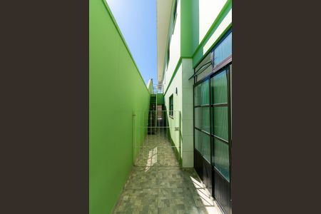 Casa à venda com 125m², 3 quartos e 2 vagasCorredor Externo