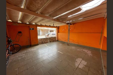 Garagem de casa para alugar com 2 quartos, 65m² em Caxingui, São Paulo