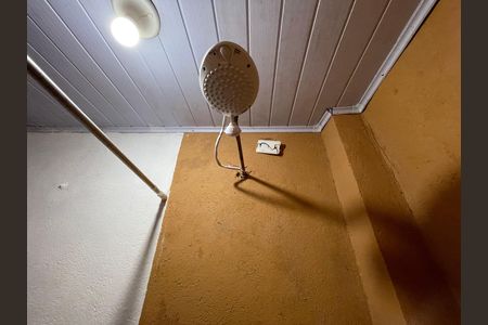 Banheiro Social de casa para alugar com 2 quartos, 65m² em Caxingui, São Paulo
