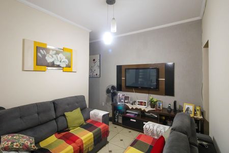 Casa à venda com 133m², 4 quartos e 2 vagasSala
