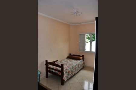 Casa à venda com 240m², 3 quartos e 6 vagas Casa à venda com 240m², 3 quartos e 6 vagasDetalhe - Quarto 03