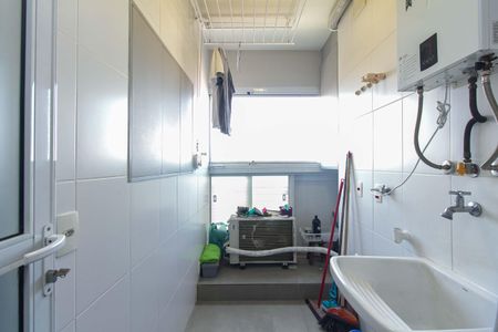 Apartamento à venda com 65m², 2 quartos e 1 vagaÁrea de Serviço